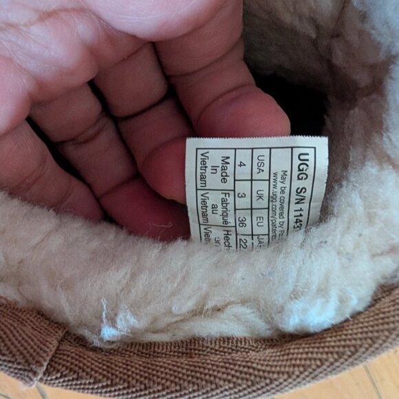 UGG Classic Mini Platform Boot – Size 4 (Chestnut) - Picture 5 of 5